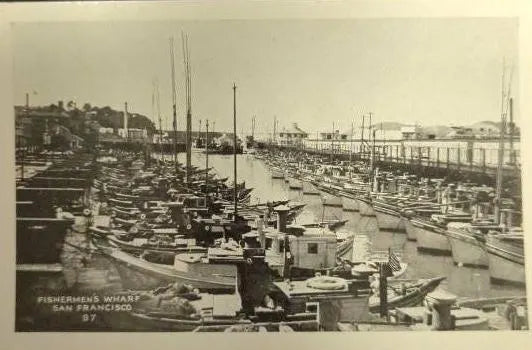 Fishermen's Wharf, San Francisco in the 1920 Boradeli Hi Gloss Print - RPPC with glossy offset Printing i pleasure and fishing boats in Warf