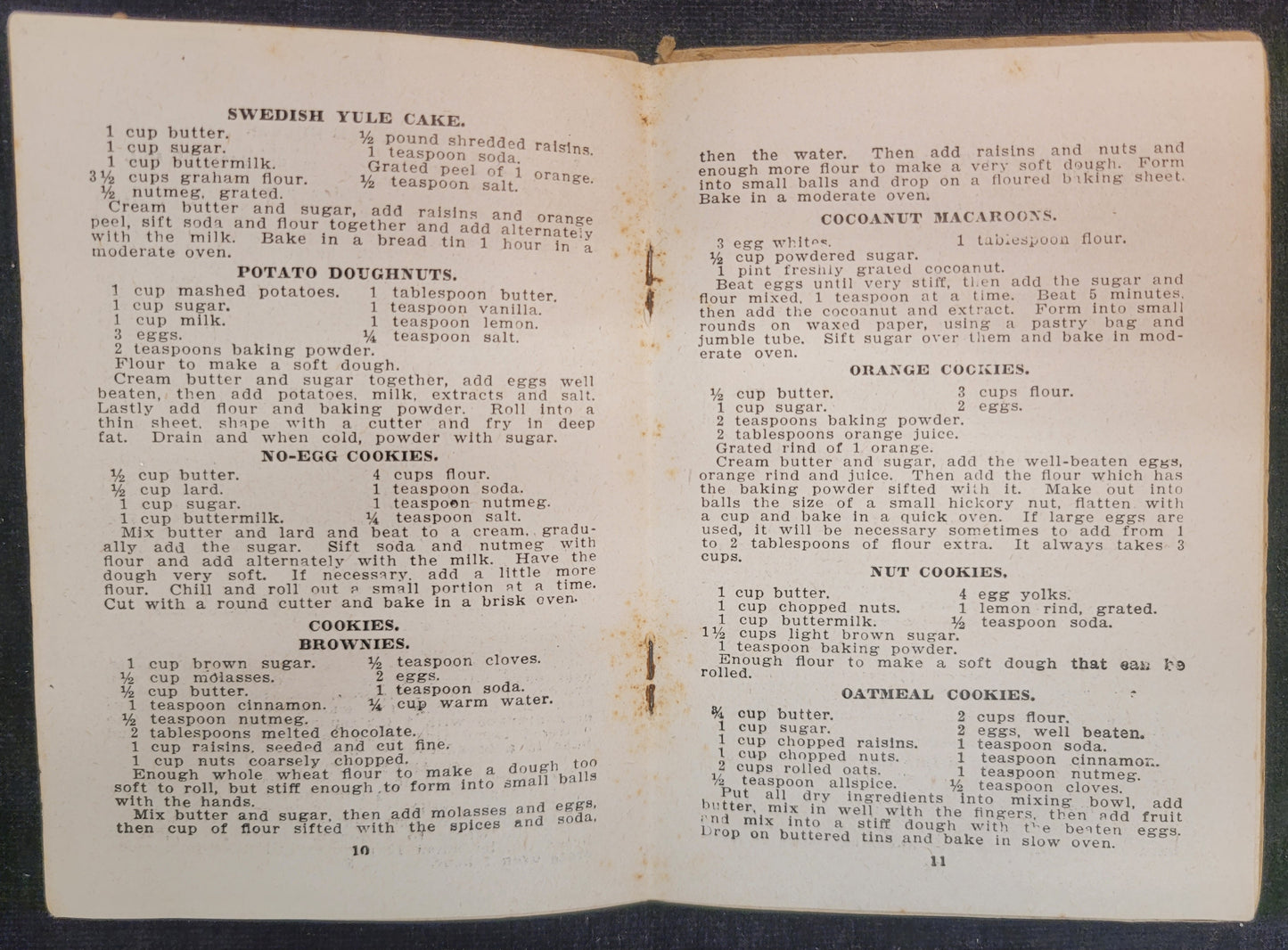 Hanson's Grocery Recipe Book w/ Sewing Needles- St. Charles, Illinois : "Baking Lessons By International Cook Book Association" - 1913 Promotional Booklet