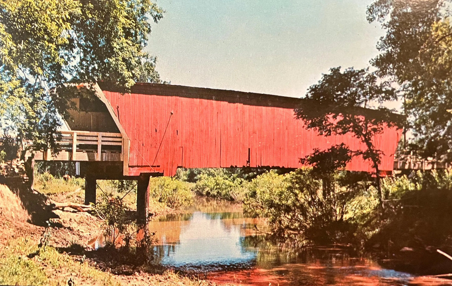 Cedar Lake Bridge - Casper Bridge - Winterset, Iowa - Photo: Clee R. Crawford - Vintage Covered Bridge Postcard