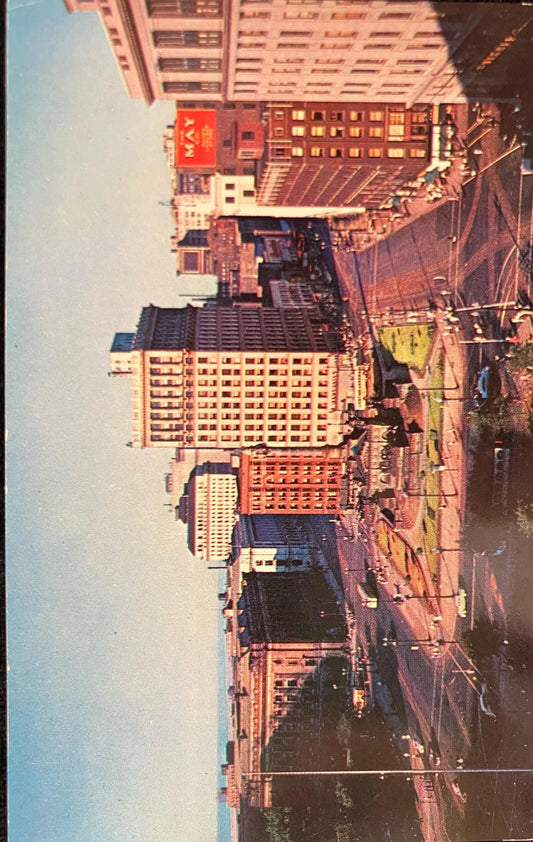 Public Square in Cleveland, Ohio - Vintage Postcard