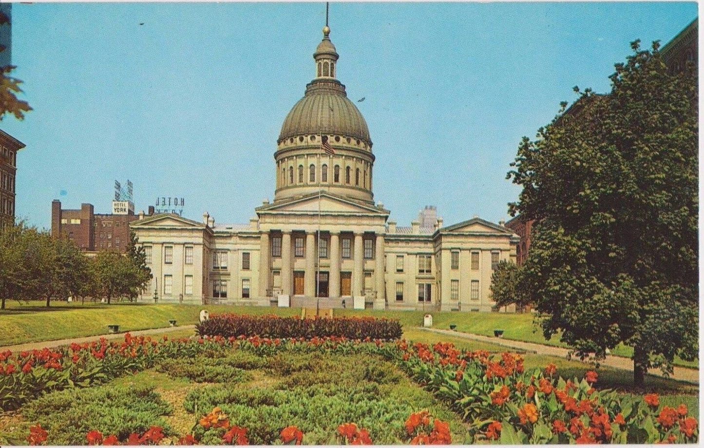 Old Courthouse in St. Louis, Missouri Vintage Postcard