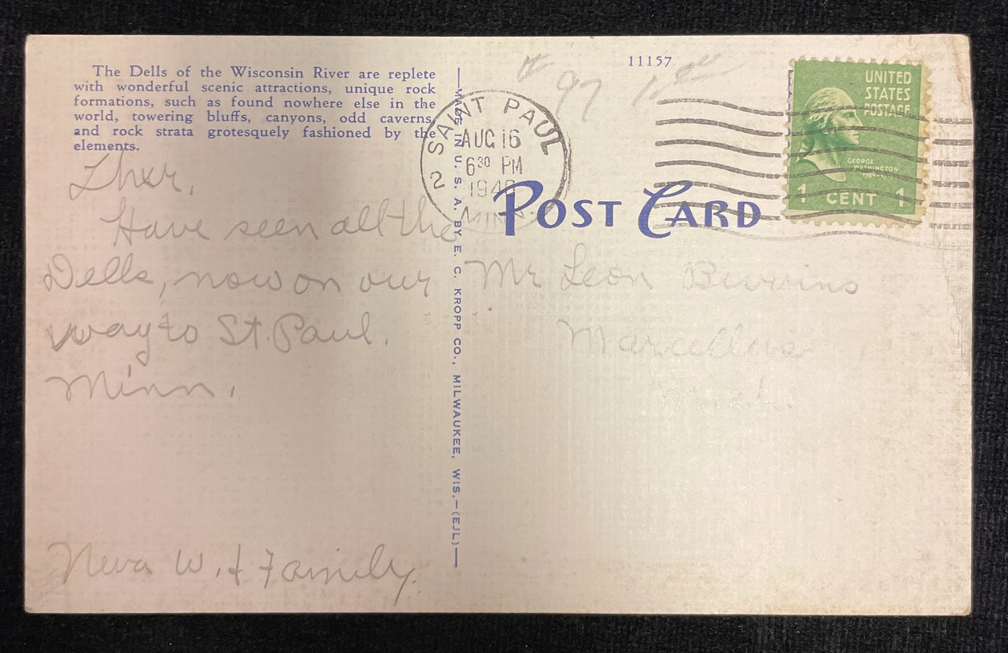 Twin Sister Rocks, Picturesque Wisconsin Dells, Wisconsin - Vintage Postcard