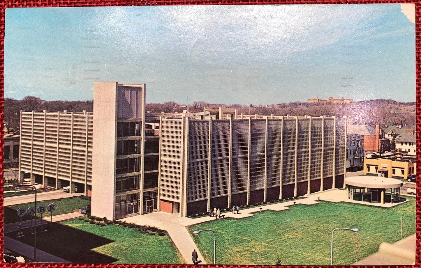 Damon Parkade, Rochester, Minnesota - Vintage Postcard