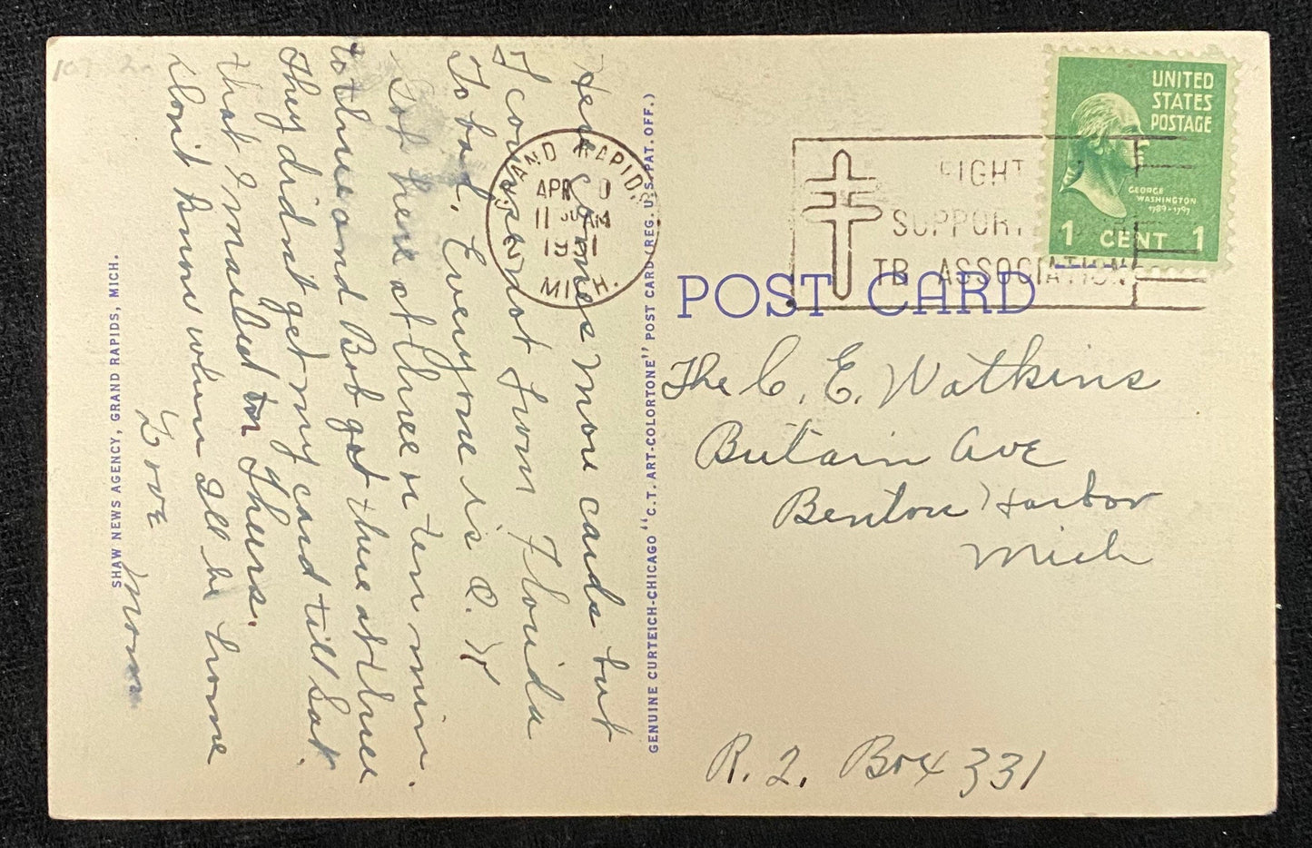 World War Veterans' Memorial Pillars - Fulton Street Park - Grand Rapids, Michigan - 1938 Linen Postcard