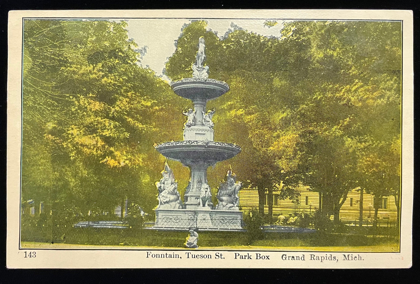 Fountain - Tueson St. Park Box - Grand Rapids, Michigan - 1908 Postcard