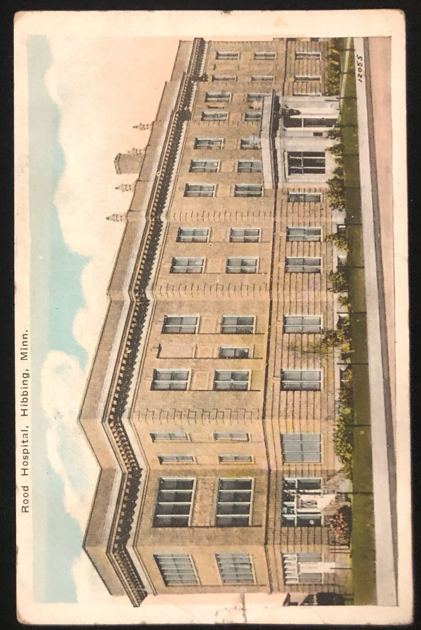 Rood Hospital, Hibbing Minnesota Vintage Postcard