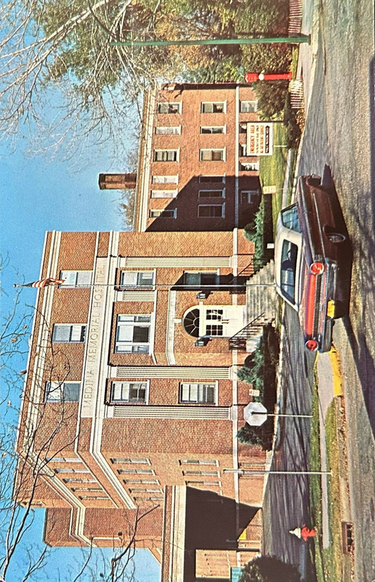 Medina Memorial Hospital - Medina, New York - Vintage Postcard