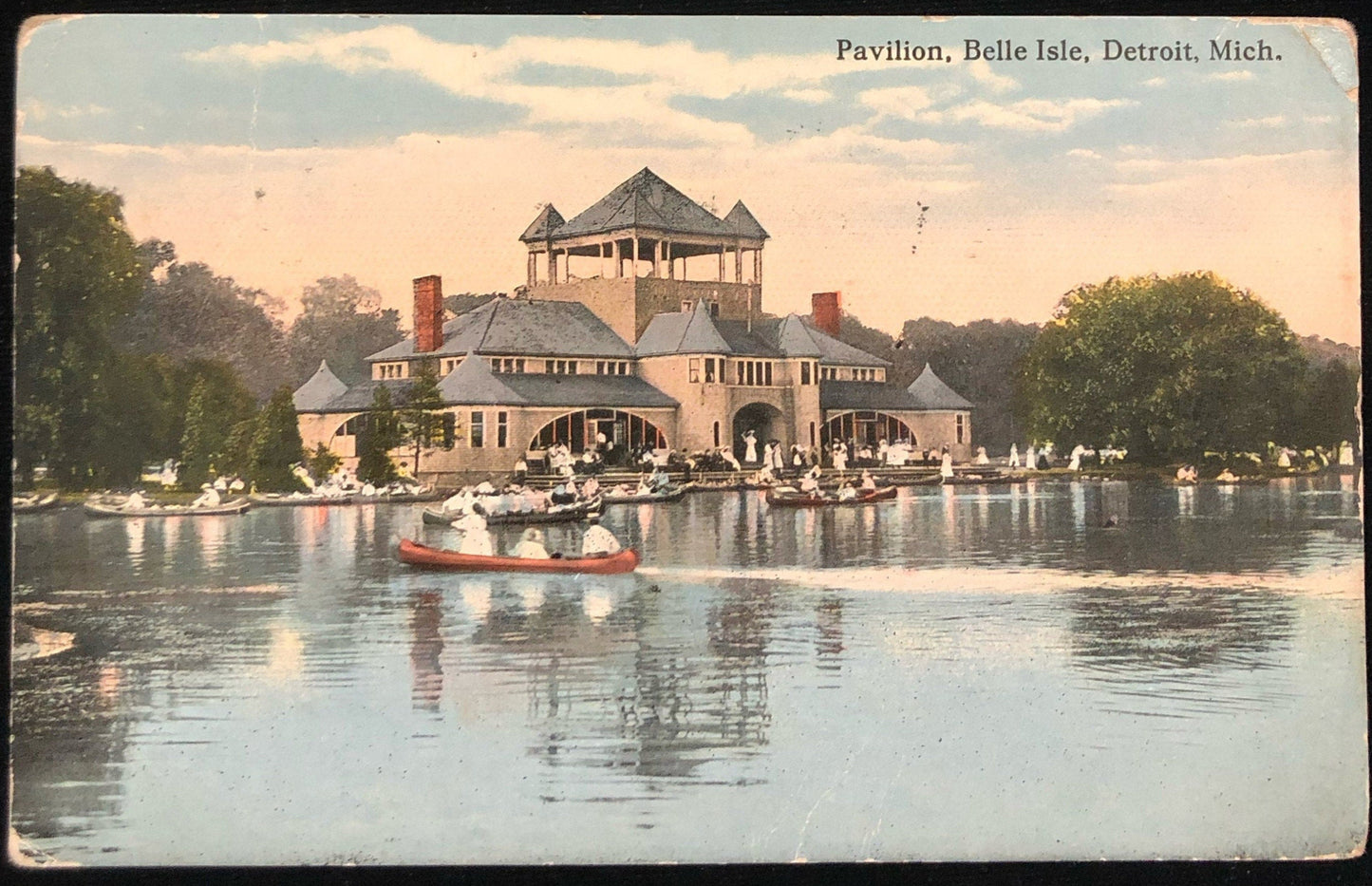 Pavilion, Belle Isle, Detroit Michigan - Vintage Postcard