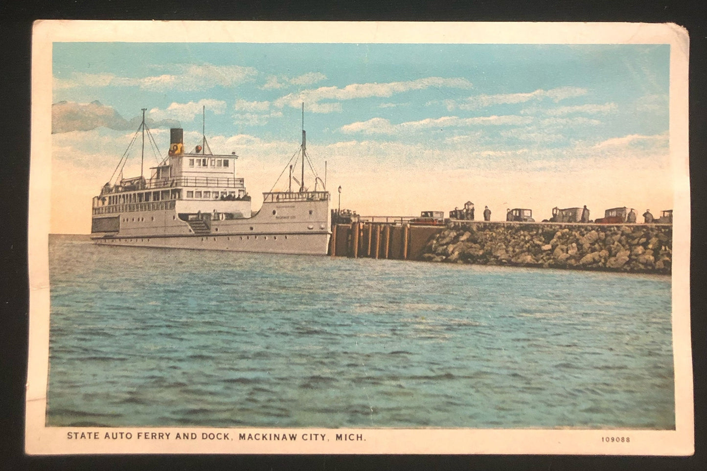State Auto Ferry and Dock, Mackinaw City Michigan, Carmine 2 Cent Washinton Stamp 1926 - 28, Vintage Postcard