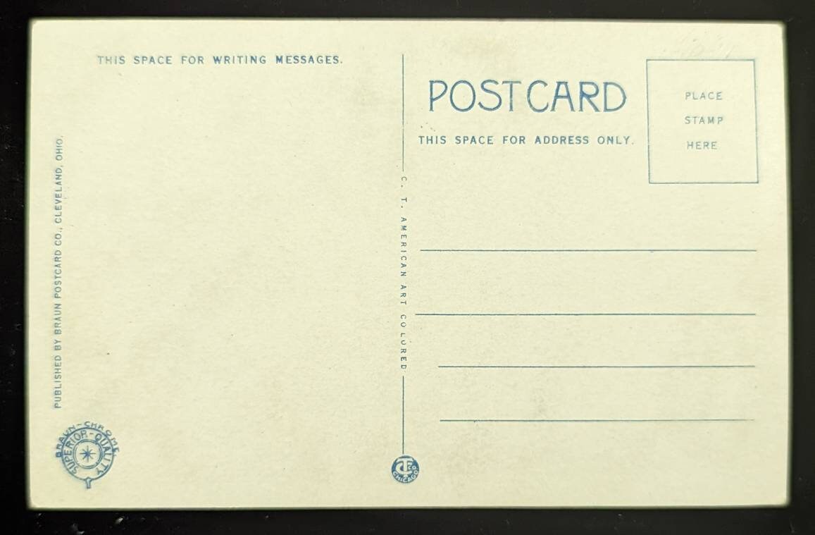 Clinic Building, Cleveland, Ohio - Vintage Postcard