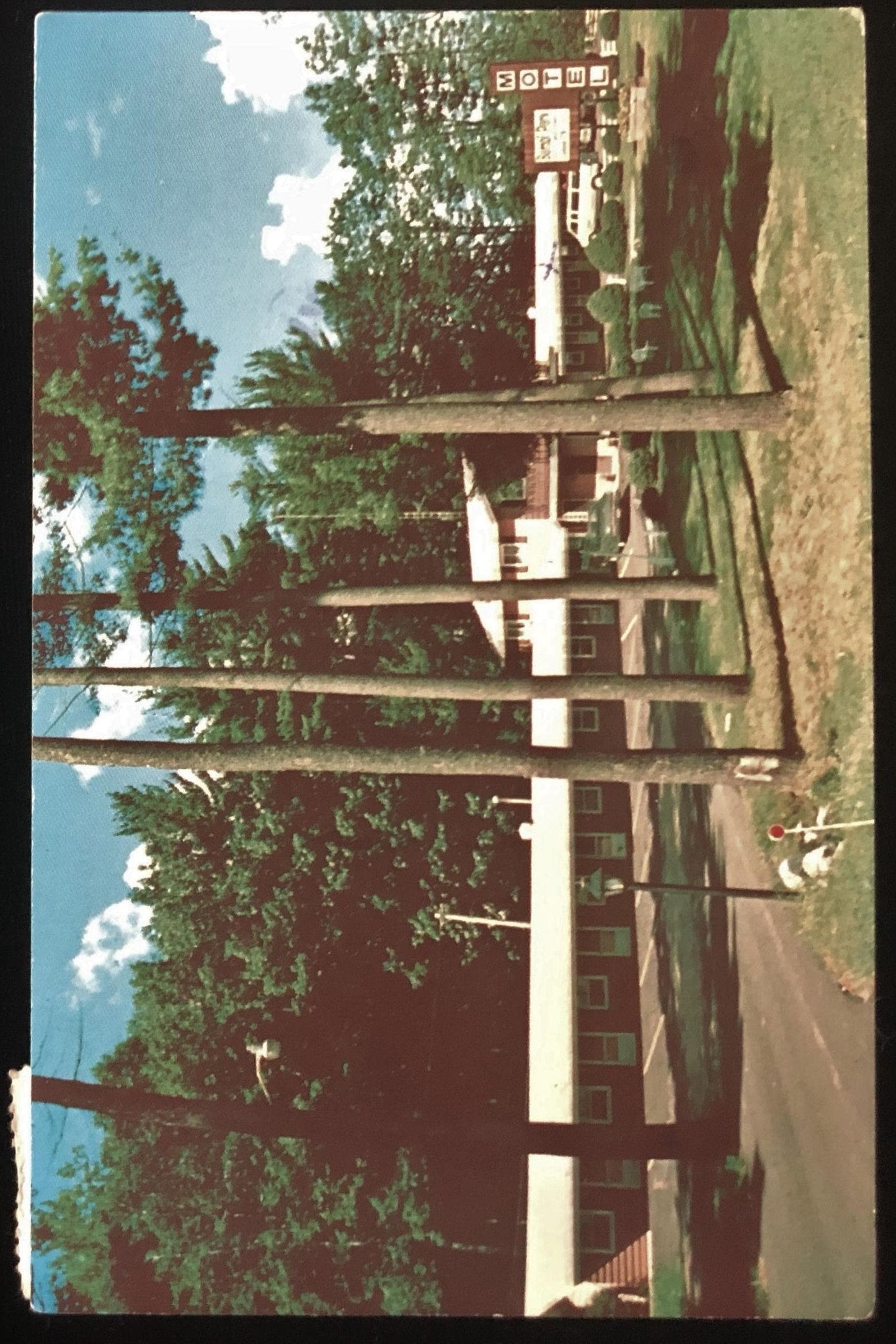 Bambi Park Motel Iron Mountain, Michigan - 1980's Vintage Postcard