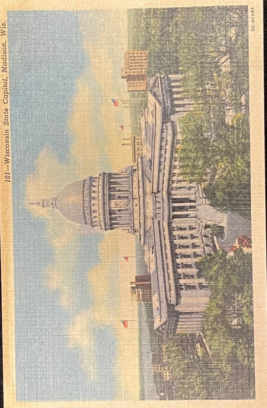 Wisconsin State Capitol - Madison, Wisconsin - 1940s Linen Postcard