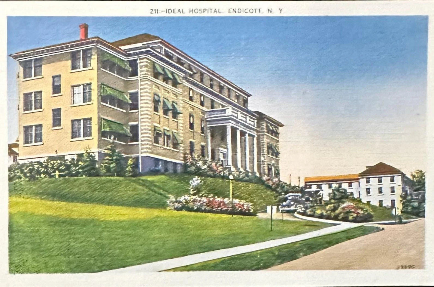 211 Ideal Hospital, Endicott, New York - Linen Postcard