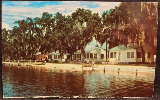 Lakeside Cottages in Minneola, Florida - Vintage Postcard