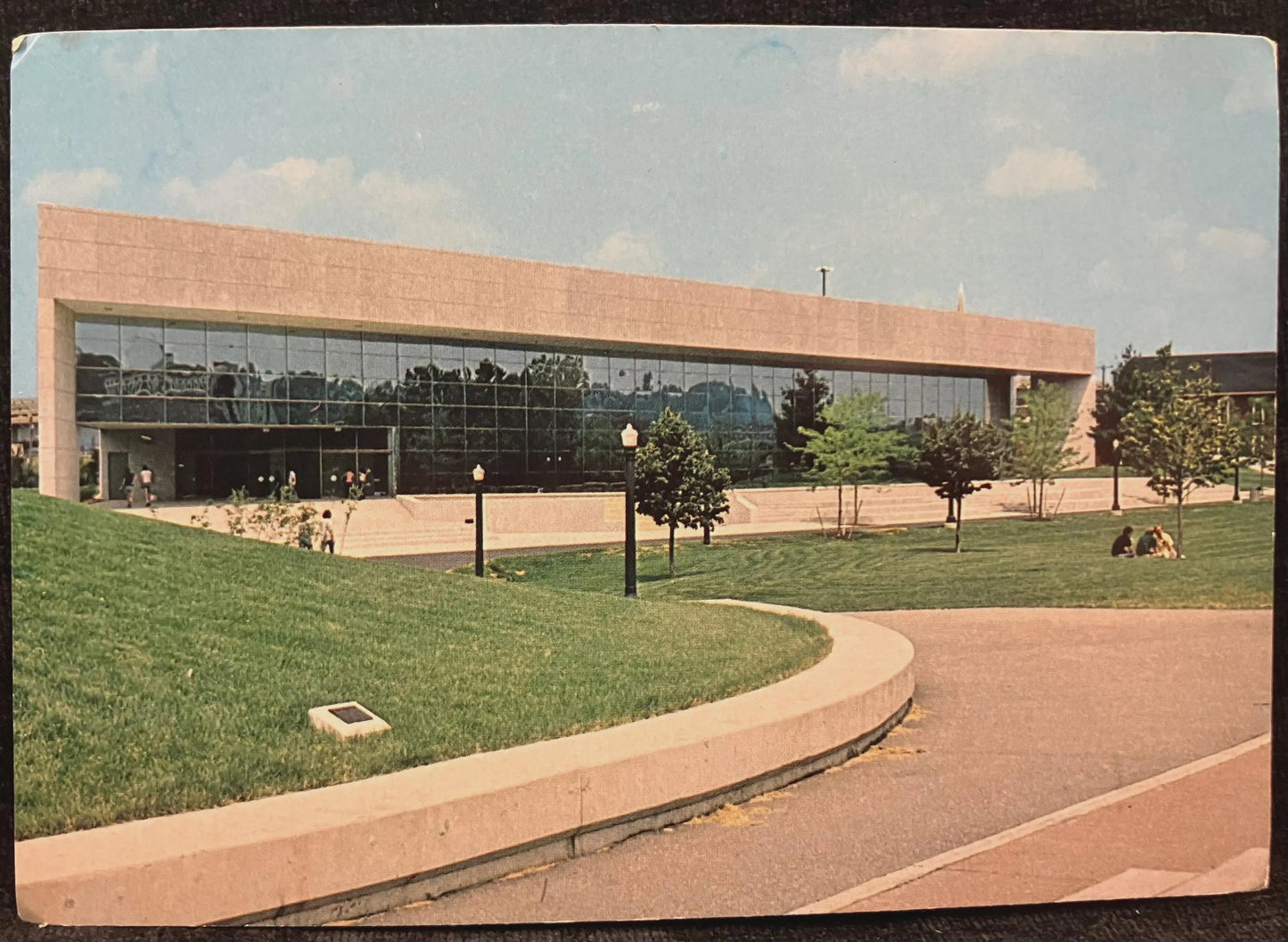 Gerald R. Ford Musuem - Grand Rapids, Michigan - Photography: Don Richards - Vintage Postcard