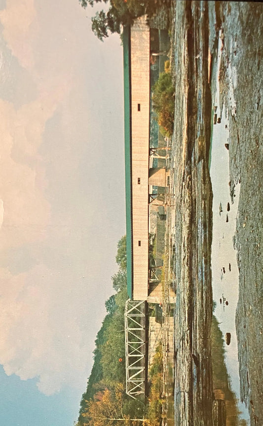 Grand Bridge, Grand River - Harpersfield, Ohio - Photo by Floyd Hivnor - Vintage Postcard