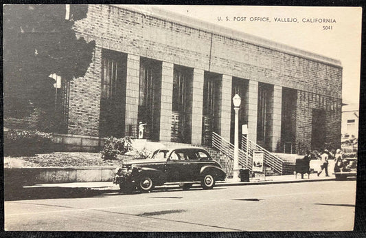 U. S. Post Office, Vallejo, California - Vintage Black and White Postcard