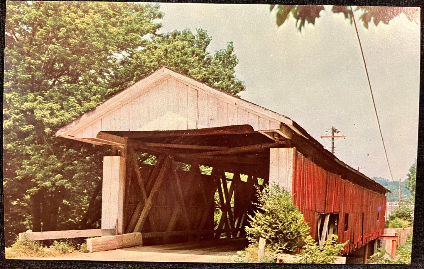 N. Manchester Bridge in Wabash County, Indiana - Photo: Mitchell - Vintage Covered Bridge Postcard