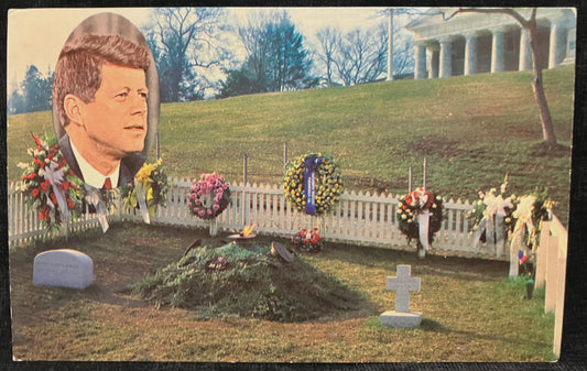 Grave of John Fitzgerald Kennedy, 35th President of the United States, in Washington, D. C. - Vintage President Postcard