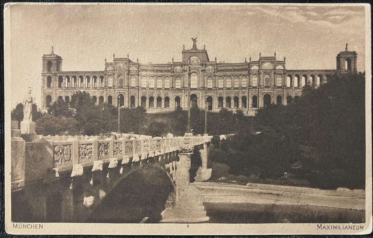 Munchen - Maximilianeum - Vintage United Kingdom Postcard