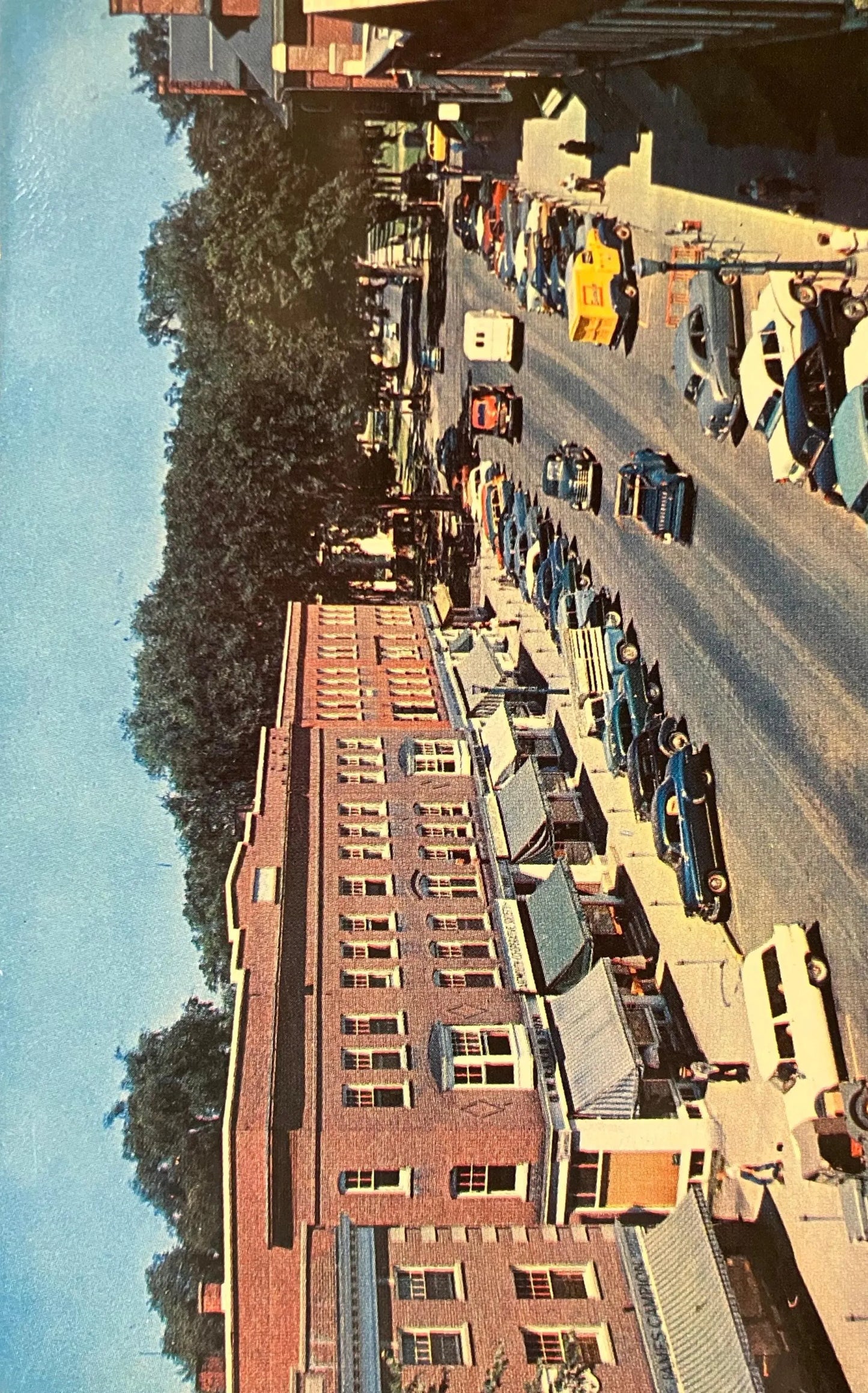 Dartmouth College, in Hanover, New Hampshire - Photo by Don Sieburg - Vintage University Postcard