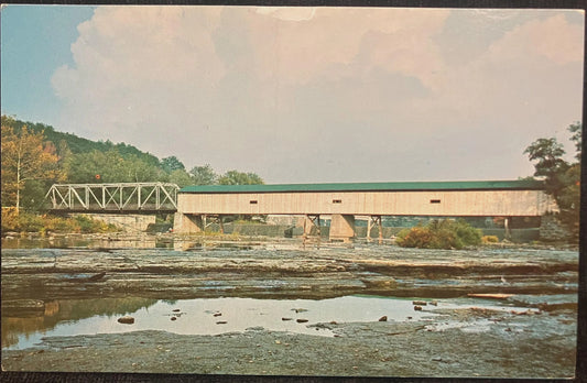 Grand Bridge, Grand River - Harpersfield, Ohio - Photo by Floyd Hivnor - Vintage Postcard