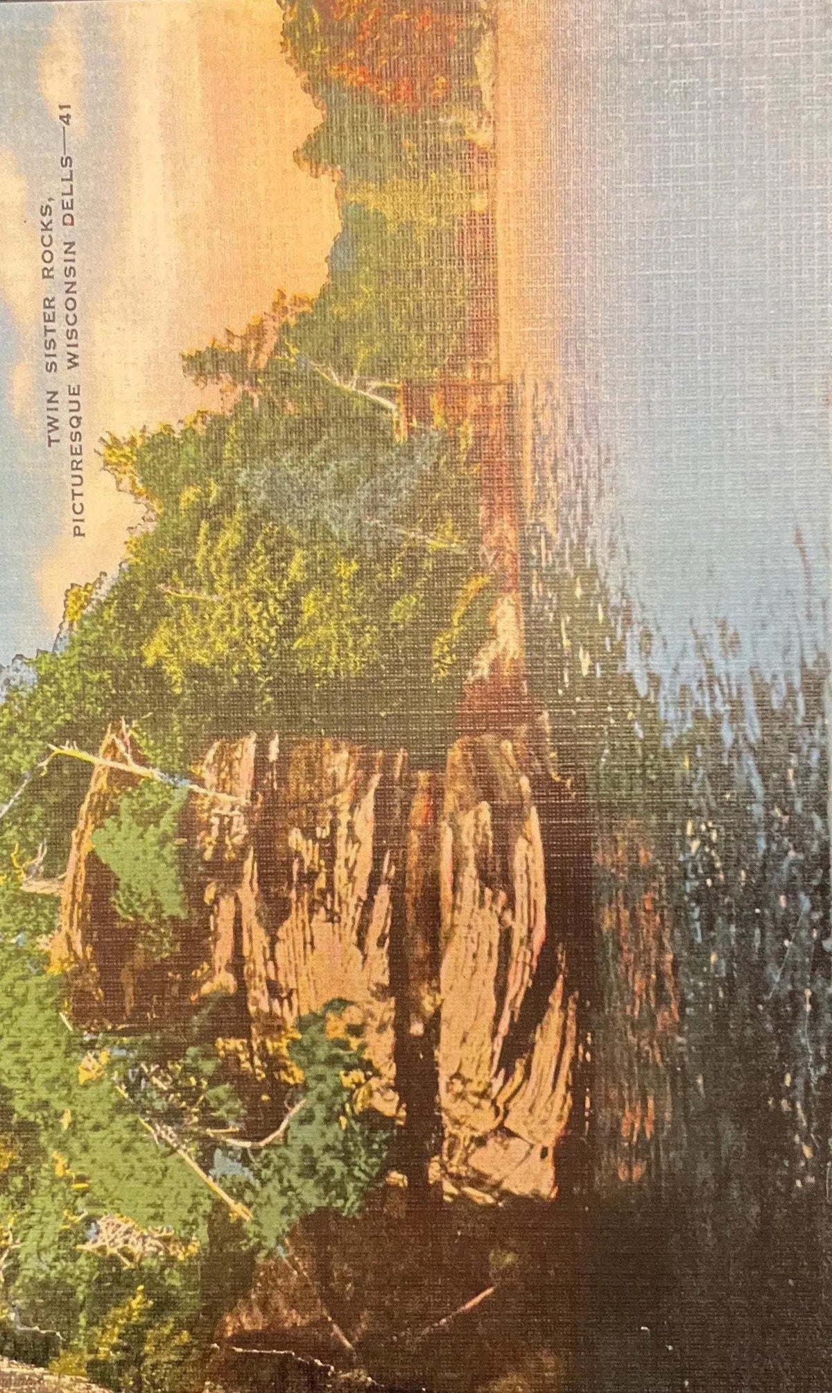 Twin Sister Rocks, Picturesque Wisconsin Dells, Wisconsin - Vintage Postcard