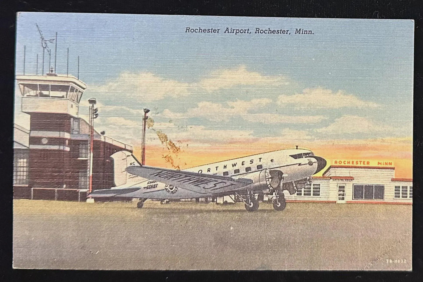 Rochester Airport, Rochester, Minnesota - Vintage Postcard