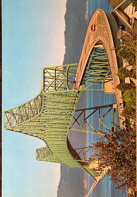 Astoria Bridge, Oregon - Vintage Postcard