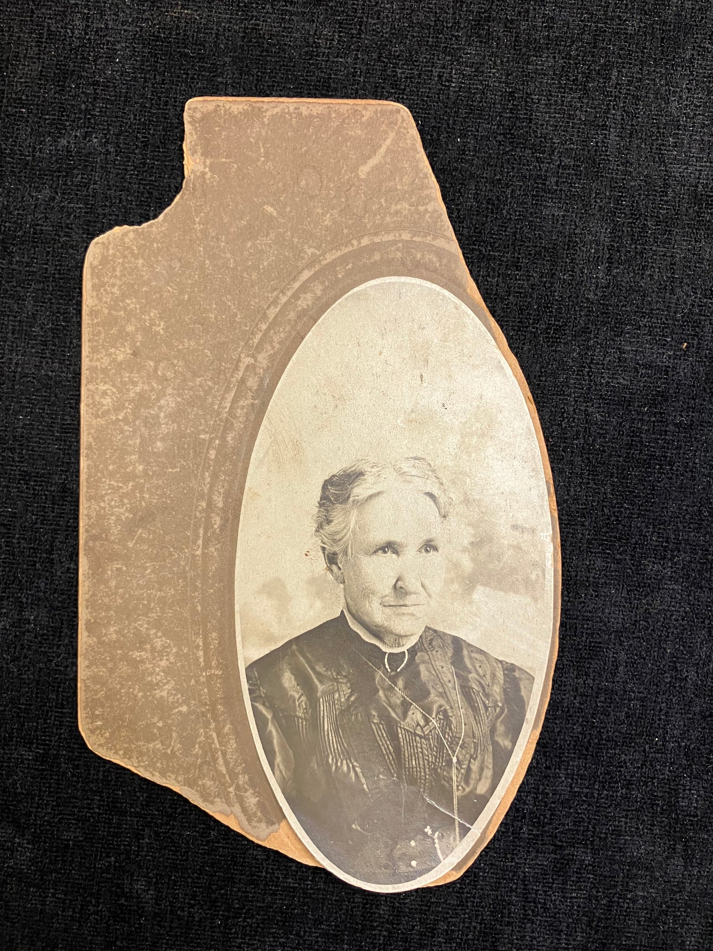 Victorian Black-and-White Photo - Elegant Matriarchial Oval Portrait - 1860s Oval Photo on Damaged Cabinet Card