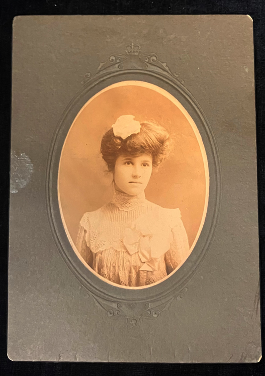 Late Victorian / Early Edwardian Glamor - Cabinet Card - Gibson Girl Pompadour Style