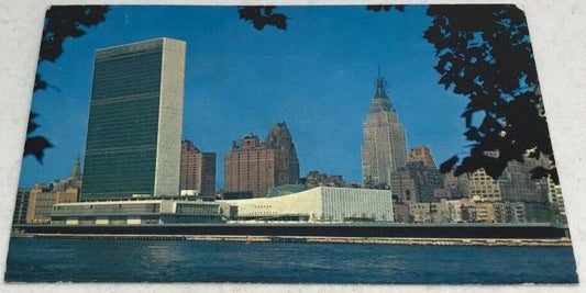 United Nations - New York Headquarters - Vintage Postcard