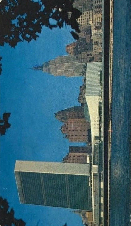 United Nations - New York Headquarters - Vintage Postcard