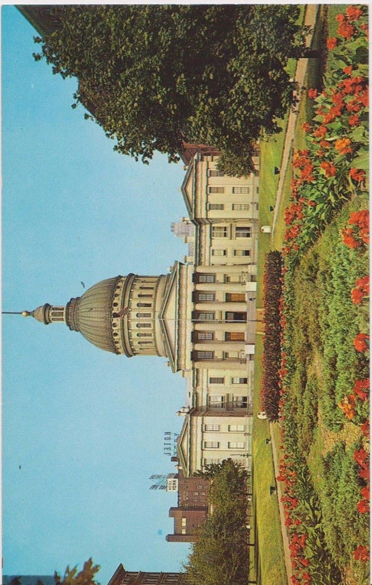 Old Courthouse in St. Louis, Missouri Vintage Postcard