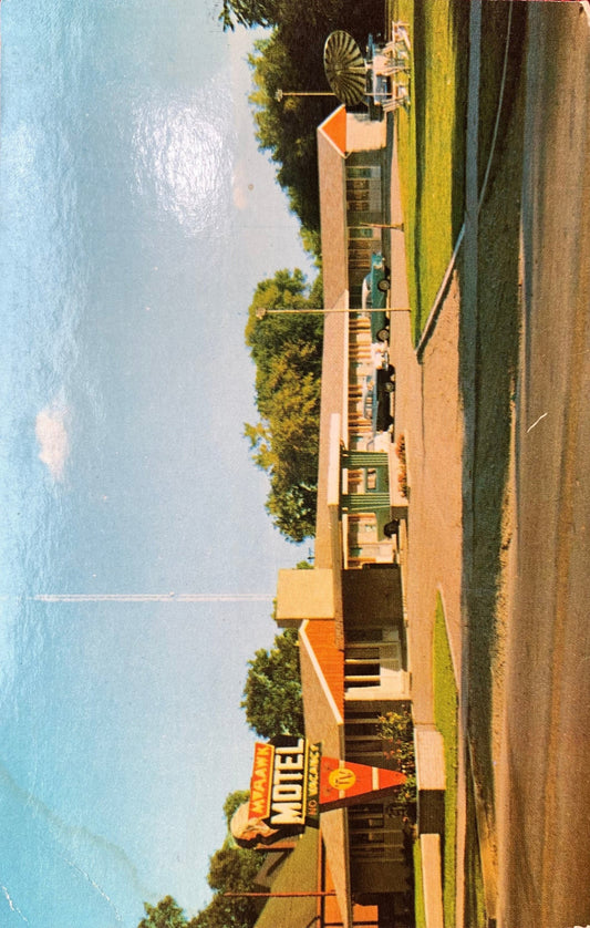 Mohawk Motel - Brantford, Ontario, Canada - 1950s Postcard