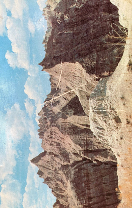 Badlands of South Dakota National Monument (Badlands National Park) Vintage Postcard