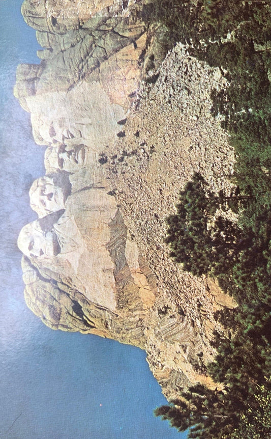 Mount Rushmore National Monument in South Dakota, SD Vintage Postcard