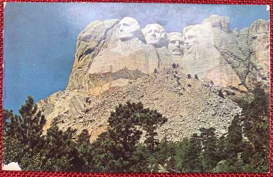 Mount Rushmore National Monument in South Dakota, SD Vintage Postcard