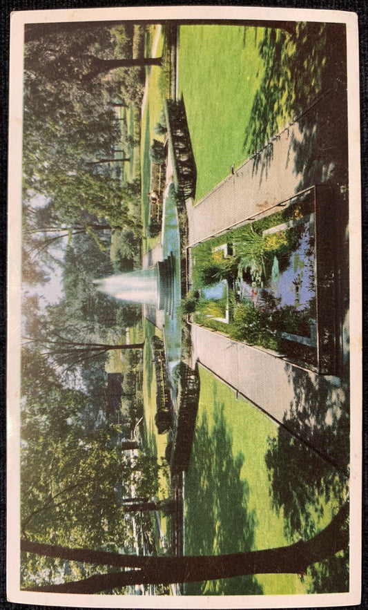 Kellogg Park and Fountain, Battle Creek, Michigan MI Vintage Postcard