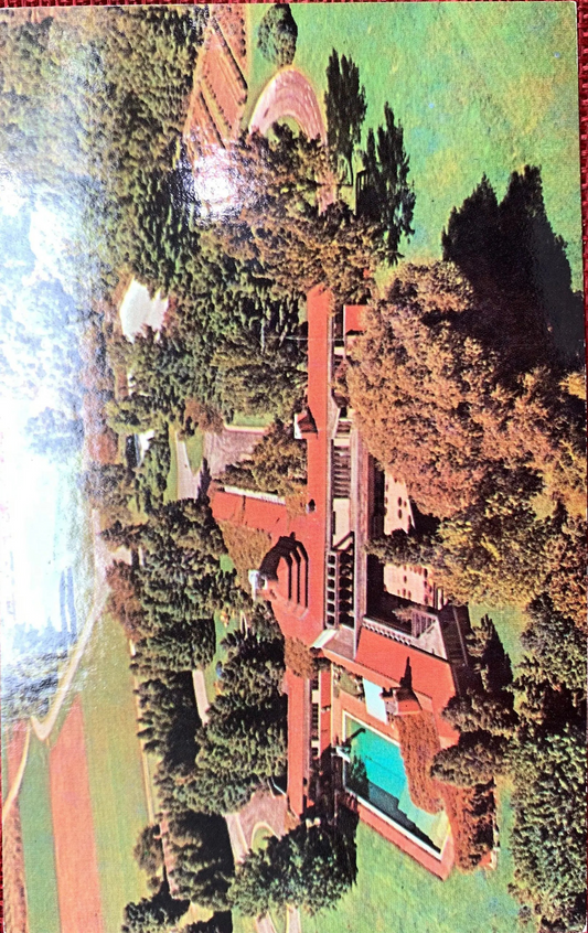 Wingspread, Racine, Wisconsin, Frank Lloyd Wright House - Vintage Postcard