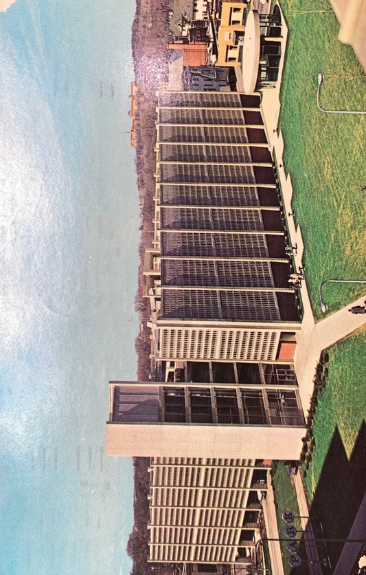 Damon Parkade, Rochester, Minnesota - Vintage Postcard