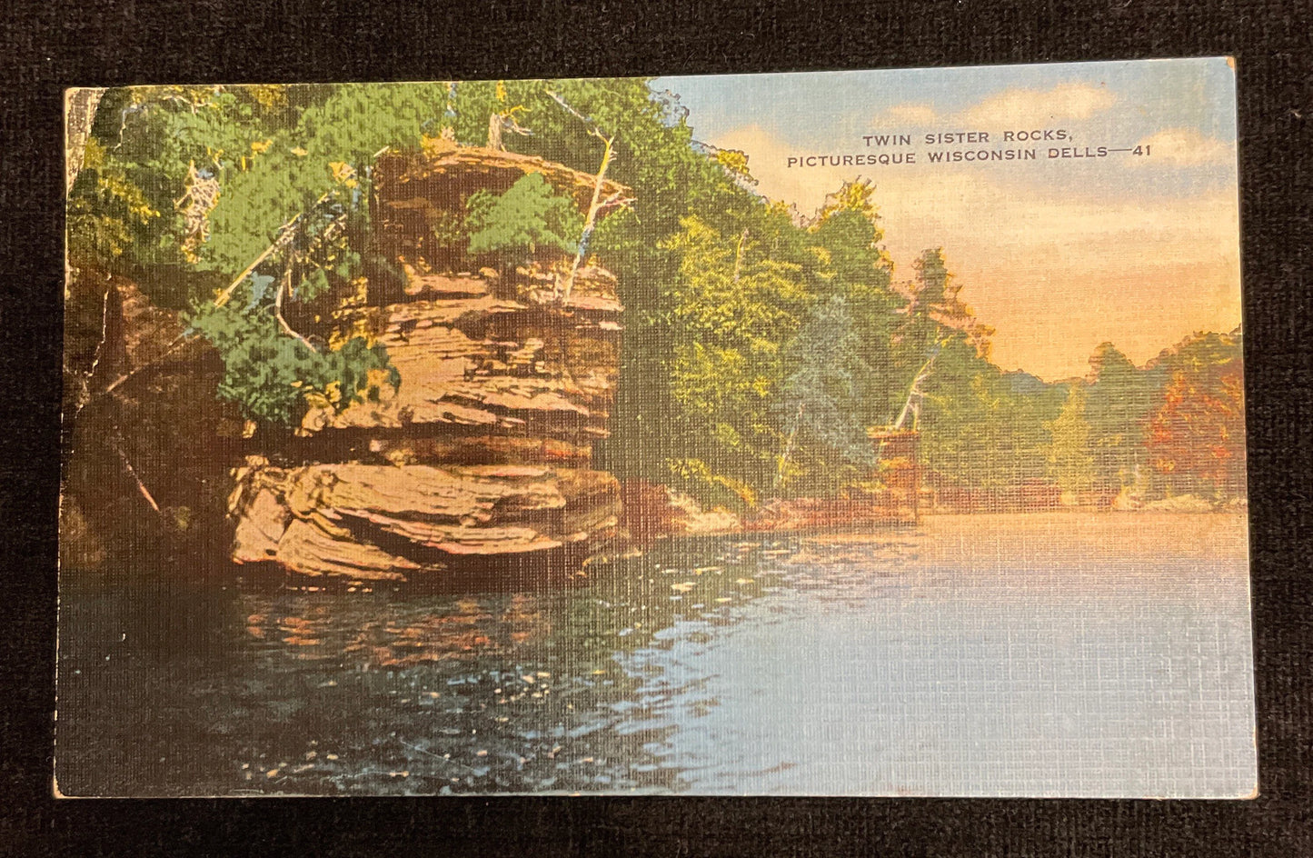 Twin Sister Rocks, Picturesque Wisconsin Dells, Wisconsin - Vintage Postcard