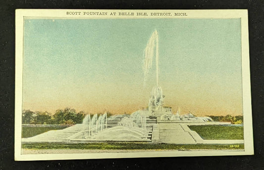 Scott Fountain at Belle Isle, Detroit, Michigan - Vintage Postcard