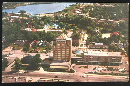 Park Motor Inn - 1970's Advertising Vintage Postcard