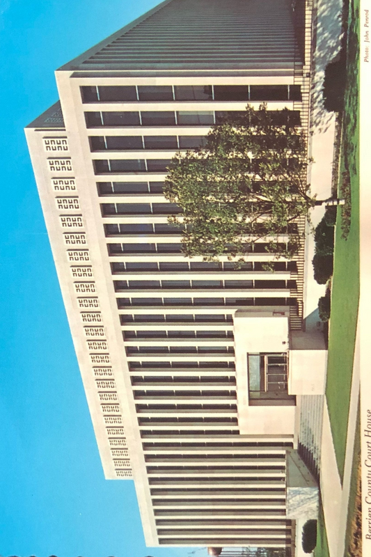 Berrien County Court House, St. Joseph, Michigan - Vintage Postcard