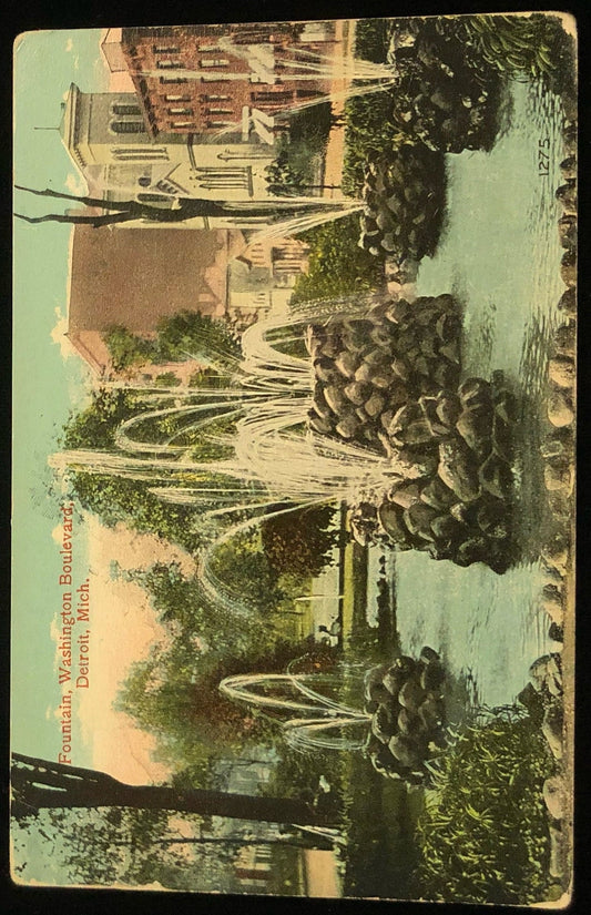 Fountain, Washington Boulevard, Detroit Michigan - Vintage 1910s Postcard