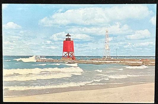 Charlevoix- The Beautiful Michigan - Vintage Postcard