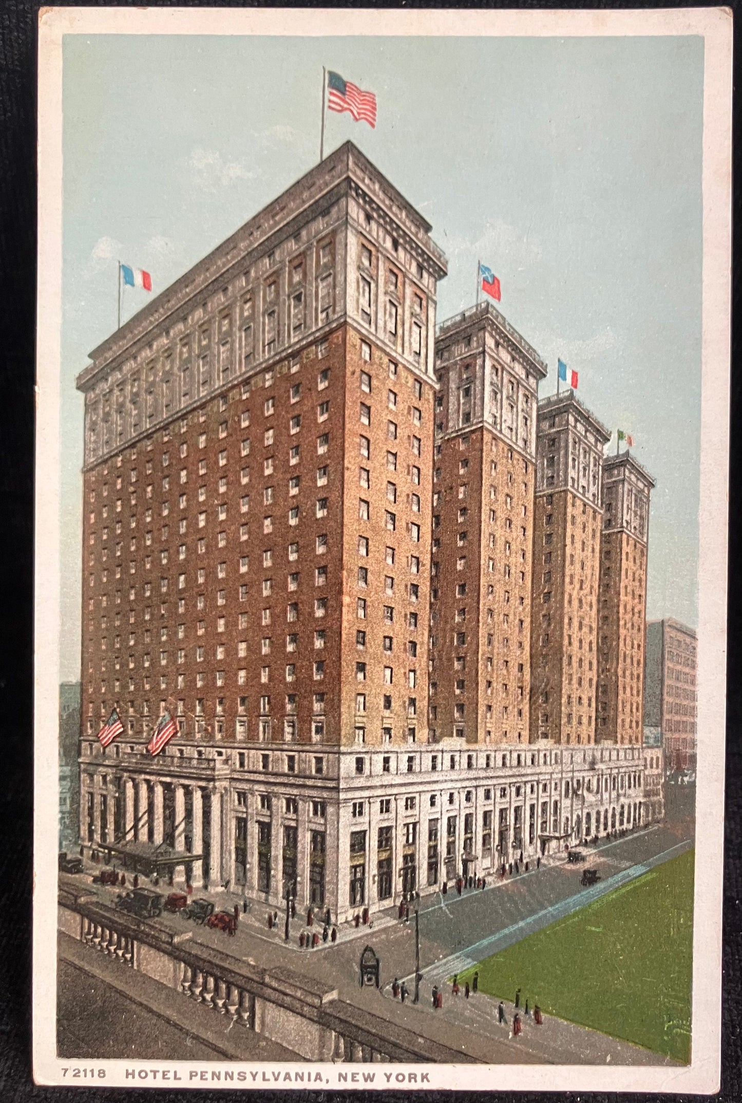 Hotel Pennsylvania,  401 Seventh Avenue, New York City- Vintage Postcard