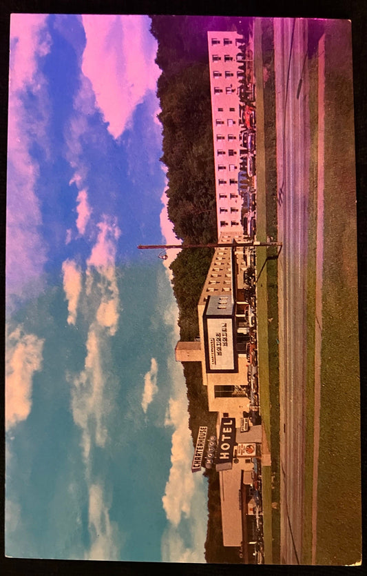 Charterhouse Motor Hotel  in Euclid (Cleveland), Ohio - Vintage Postcard