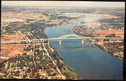 Pennsylvania Turnpike over Delaware River - Vintage Postcard